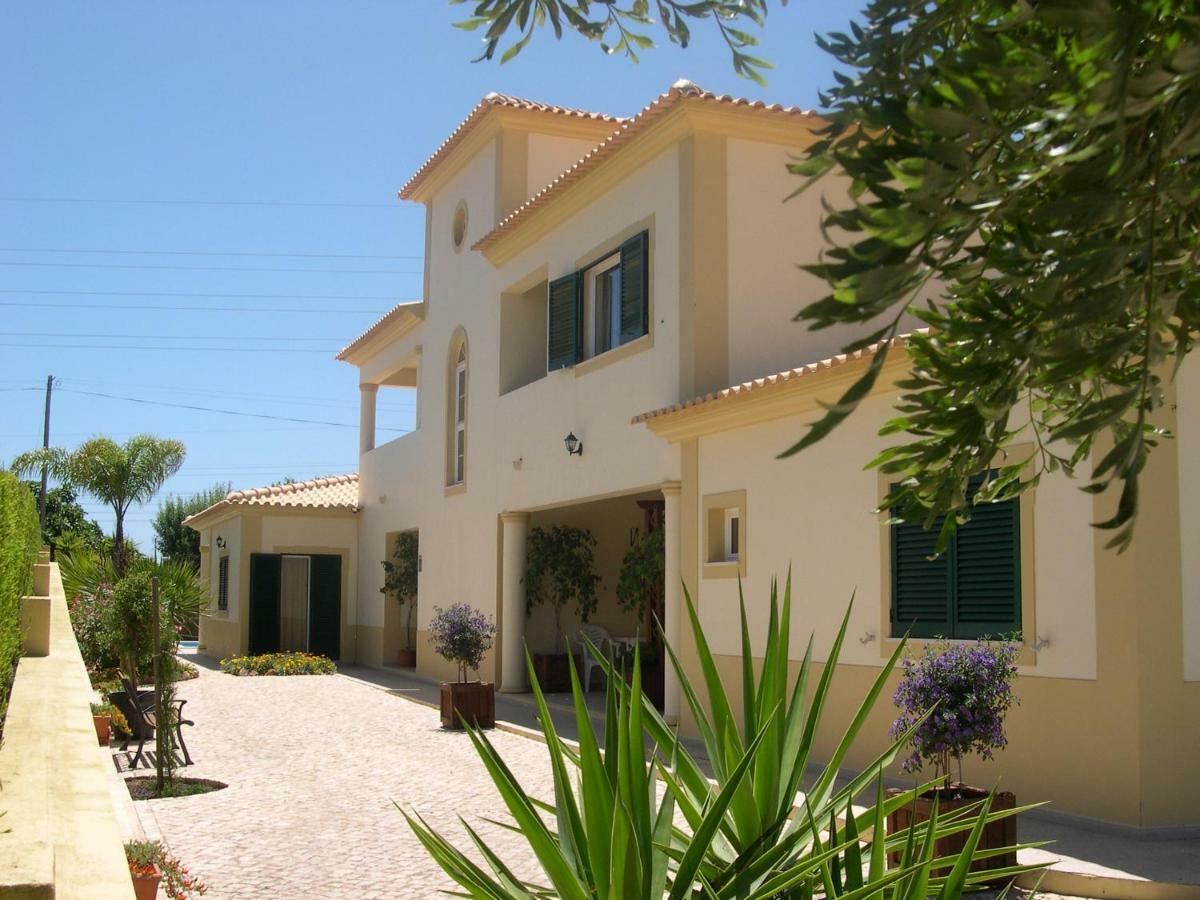 Eber: Poolside Near Old Town * Albufeira