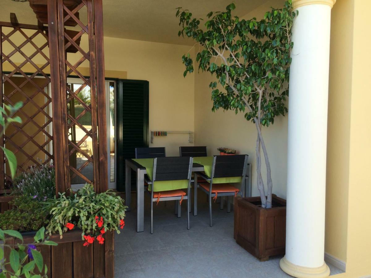Apartment Eber: Poolside Near Old Town