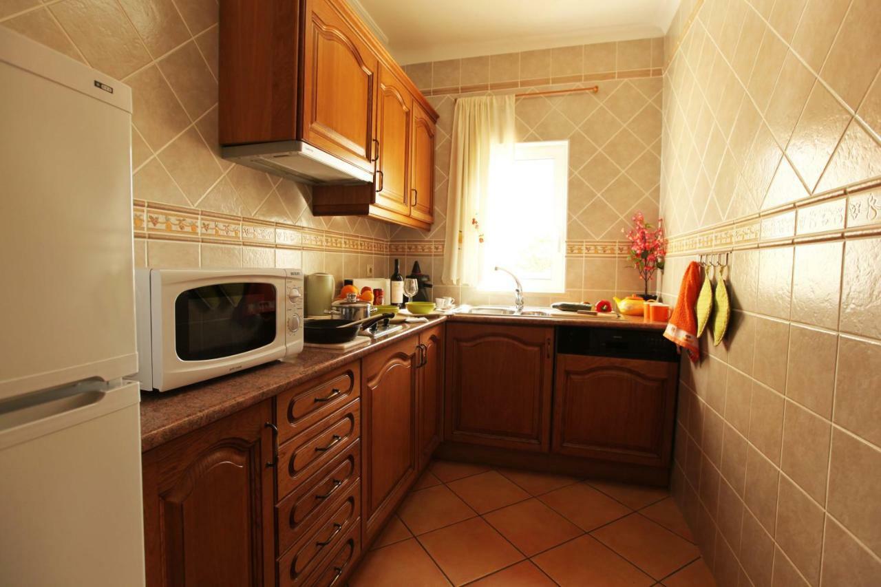 Apartment Eber: Poolside Near Old Town
